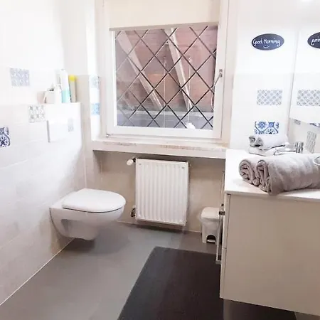 Home Suite Home Bed & Breakfast 2*